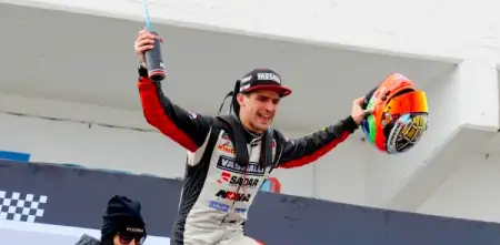TC: ¡De último a primero! Rossi y una victoria heroíca en la primera edición del "Desafío de las Estrellas"