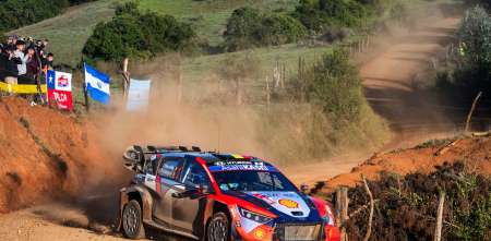 WRC: Fourmaux heredó el liderato de Tanäk luego de un accidentado viernes en Chile