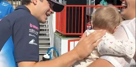F1: el tierno momento que protagonizó Colapinto con la hija de Julia Ballario previo al inicio del GP de Azerbaiyán