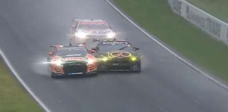 La electrizante pelea bajo lluvia por el primer lugar que vivió la Supercars en Bathurst 1000