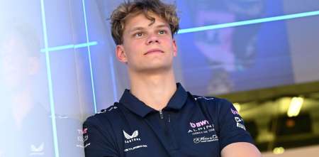 F1: Aron, “emocionado” por volver a manejar el A525: “Estoy muy agradecido al equipo”