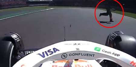 Escándalo en la F1: Lawson casi atropella a dos auxiliares que se cruzaron en la pista