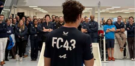 F1: ¡Gran gesto! Colapinto pasó por la fábrica de Alpine y le agradeció a los trabajadores