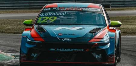 TCR World Tour: Girolami se impuso en la primera carrera; Ehrlacher logró coronarse de manera anticipada