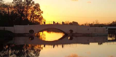 Pueblos bonaerenses con río: cinco opciones ideales para refrescarse cerca de Buenos Aires