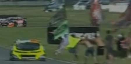 TC: ¡Un peligro! El público invadió la pista y hubo bandera roja en la clasificación