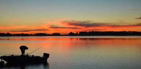 Vacaciones de verano 2026: tres destinos turísticos y económicos a los que se puede llegar en tren