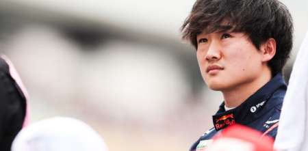 F1: Tsunoda cargó contra un peso pesado de Red Bull cercano a Verstappen luego de su compleja temporada 2025