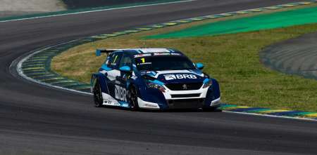 TCR South America: Cardoso se quedó con la carrera uno en Interlagos