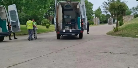 10 personas resultaron heridas tras el choque de un micro escolar contra la entrada de un cementerio en Mar Del Plata