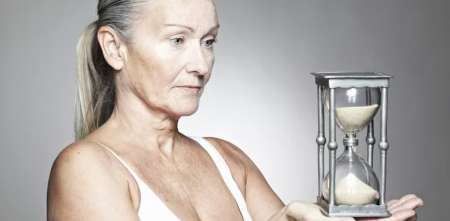 La ciencia del envejecimiento: ¿podemos retrasar la vejez o solo entenderla mejor?