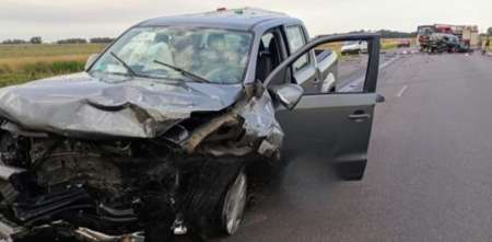 Tragedia en Las Flores: Un matrimonio murió en un choque frontal entre dos camionetas