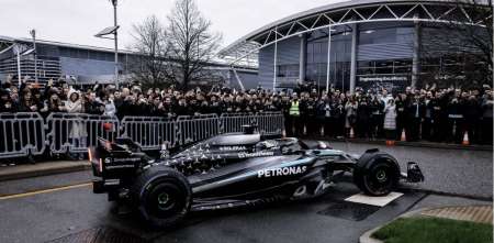 F1: “Despierta”, Mercedes presentó el logo que lo acompañará en 2026