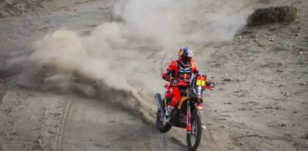 Dakar 2026: Sanders marcó el ritmo y se adueñó de la Etapa 2 en Motos; Luciano Benavides fue P9