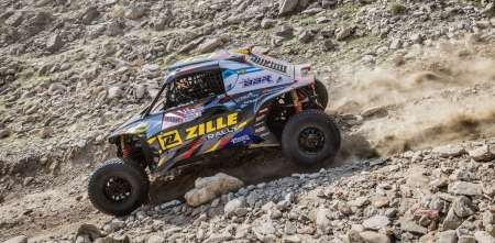 Dakar 2026: con oficio, David Zille sacó adelante la Etapa 2 y se mantiene como lider
