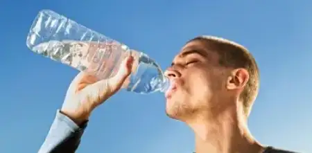 Salud y bienestar: ¿Por qué el agua es tu mejor defensa ante las olas de calor de enero?