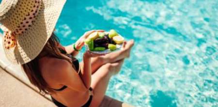 Salud y bienestar: ¿Qué comer y qué evitar para sobrevivir a las olas de calor extremo?