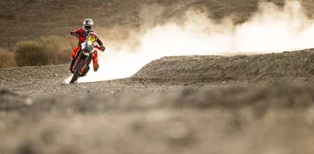 Dakar 2026: Luciano Benavides remontó en la Etapa 8 y es el nuevo líder de la general de Motos