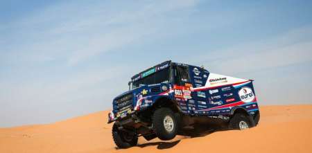 Dakar 2026: Van den Brink cortó la racha de Loprais y se llevó la Etapa 12 en Camiones