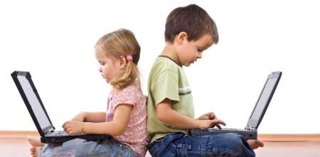 Infancias hiperconectadas: desarrollo cognitivo y regulación pendiente