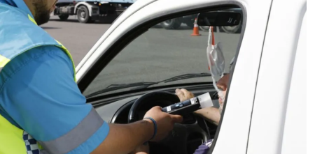Dieron positivo el alcoholemia con menores a bordo y les secuestraron los vehículos