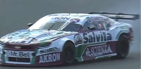 TC: ¡Ya está en la pista! El Camaro de Canapino con un diseño renovado ya acelera en El Calafate