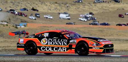 TC: en su debut, Nicolás Moscardini dio el batacazo y se llevó la pole position en El Calafate