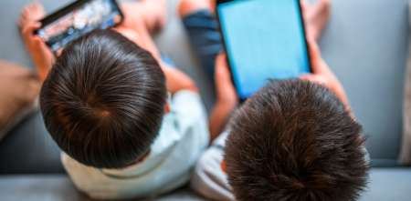 Salud y bienestar: ¿Por qué los 3 años son la "zona crítica" frente a las pantallas?