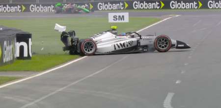 F2: ¡Mal comienzo! Colton Herta protagonizó un aparatoso accidente en Australia