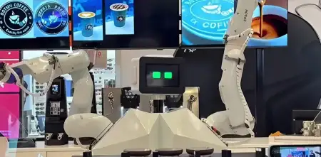 Una cafetería atendida por un robot llegó a un shopping de Buenos Aires: ¿hace mejor café que un humano?