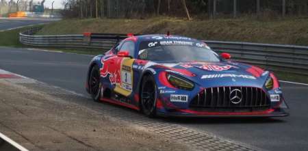 ¡Duró poco la alegría! Max Verstappen fue excluido por técnica y perdió su triunfo en Nordschleife