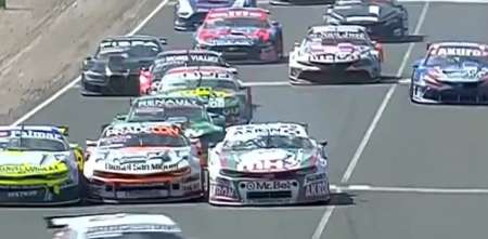 TC: en un relanzamiento caótico, Catalán Magni rompió motor y Canapino se chocó con Landa en la final en Neuquén
