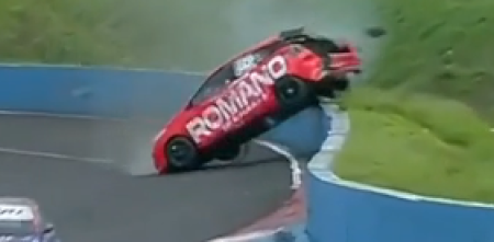 Impactante accidente de Romano en la Clase 2 del TN APAT en Rosario