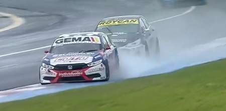 TN APAT: ¡A fondo! Chapur se animó a todo con una maniobra espectacular en pista mojada en Rosario