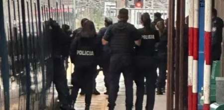 Un hombre armado tomó de rehén a una mujer a bordo del Tren Roca