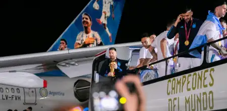 Cómo armar un viaje low cost al Mundial 2026: trucos clave para gastar menos y ver a la Selección