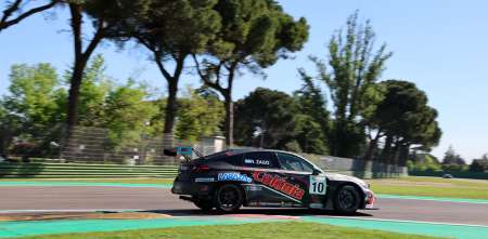 TCR Italy: Ramiro Zago comenzó muy competitivo en el inicio del fin de semana en Imola