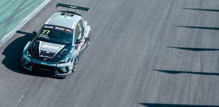 TCR South America: Reis/Fraga cerraron el viernes del Súper Challenge en Interlagos