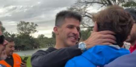 F1: ¡Ahora sí, Misil! El cálido saludo entre Colapinto y Rossi previo al Road Show en Buenos Aires