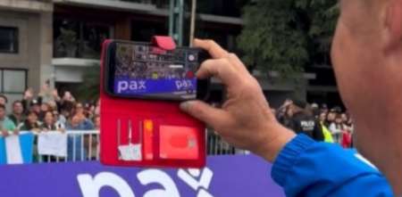 F1: ¡No lo podían creer! La gente de Alpine se maravilló con el público argentino y lo comenzó a filmar