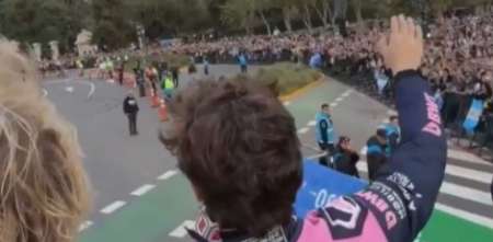 F1: así se vio la marea argentina que fue a ver a Colapinto desde el bus del Road Show de Buenos Aires