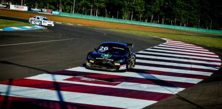 Top Race: Ciarrocchi fue recargado por la maniobra a Verriello y Montans heredó el triundo en el Sprint de Concordia