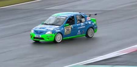 La historia del icónico Logan que se llevó todas las miradas en las 24 Horas de Nürburgring