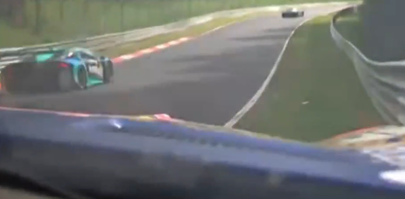 ¡Cuidado Max! La espectacular salvada de Verstappen en las 24 Horas de Nürburgring