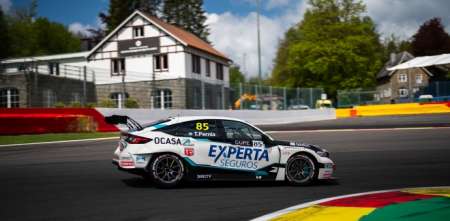 TCR Europeo: ¡Argentina en el podio! Tiago Pernía avanzó en Spa y finalizó segundo en la Carrera 2