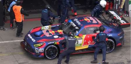 ¡Malas noticias! El Mercedes de Max Verstappen tuvo una falla cuando lideraba las 24 Horas de Nürburgring