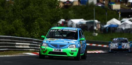 24 Horas de Nurburgring: ¡Lo logró! El Logan vio la bandera a cuadros en el "Infierno Verde"