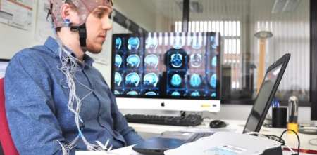 Interfaces cerebro-computadora: el avance de los chips neuronales y el debate ético sobre conectar el cerebro humano con las máquinas