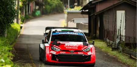 WRC: Evans encabezó el 1-2-3-4 de Toyota de la primera jornada en Japón