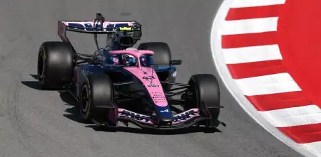 F1: Colapinto fue 14° en una FP3 marcada por el calor extremo antes de la clasificación en Barcelona